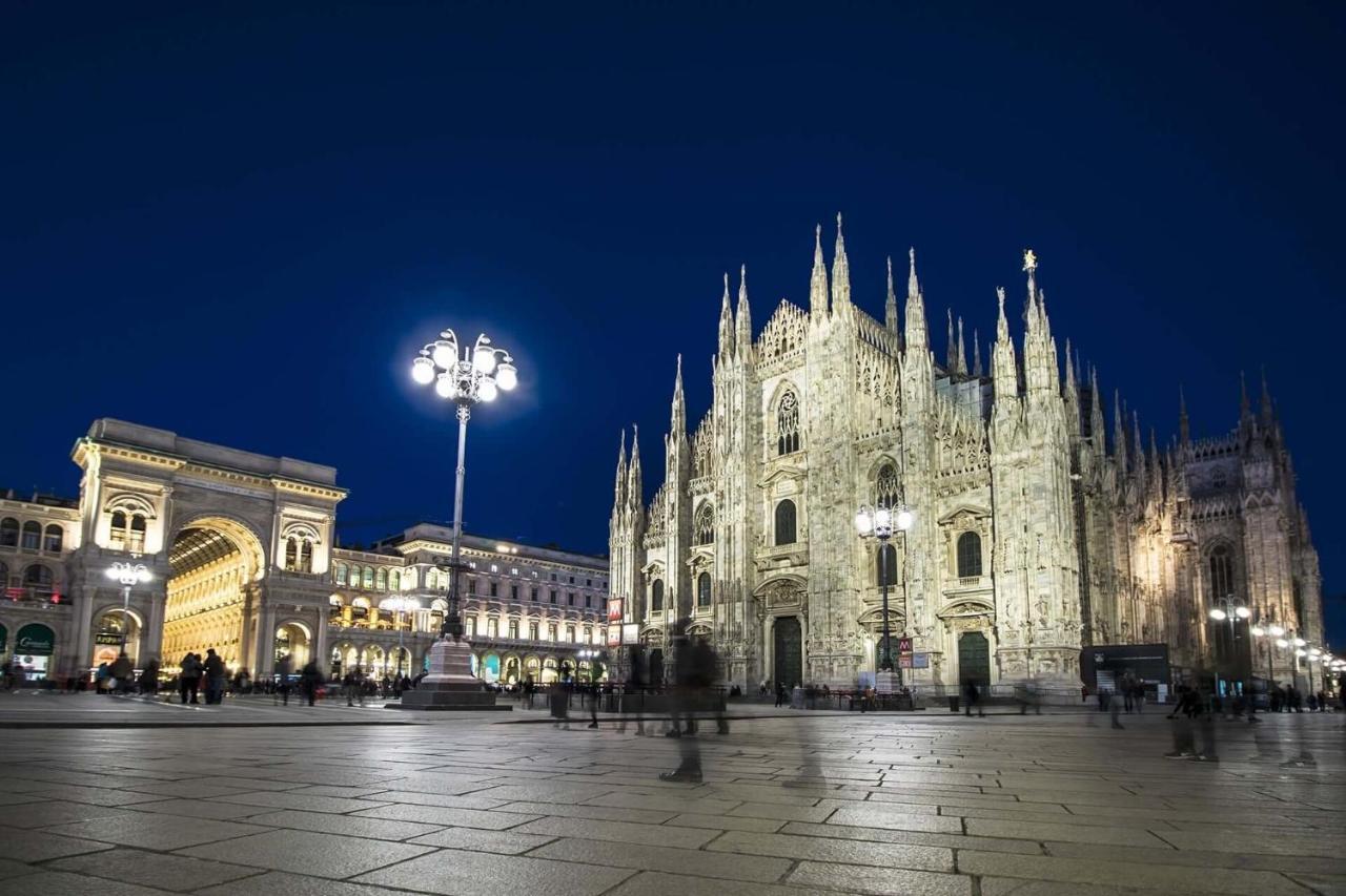 Apartment View Luxury Duomo Milan
